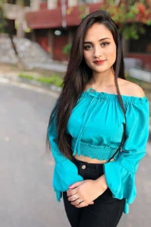 Kritika Busty Independent Escort Mumbai