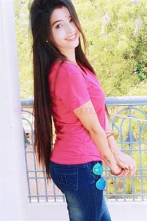 Monika Busty Mumbai hot collection female escort services